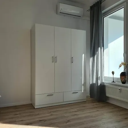 S Private In Center Апартаменты Братислава